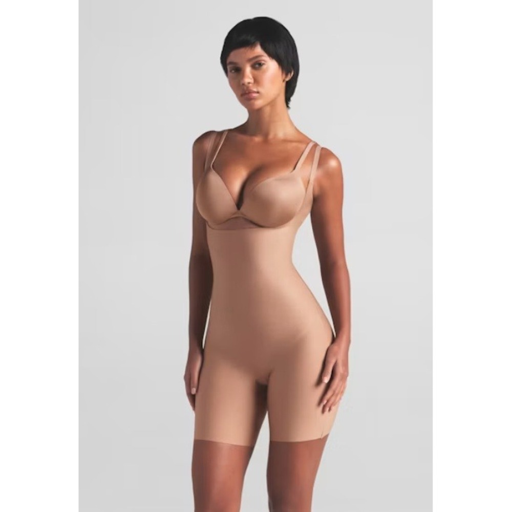 SKIMS Body Core Sculpt Open Bust Mid Thigh Bodysuit Sienna Large New With Tags